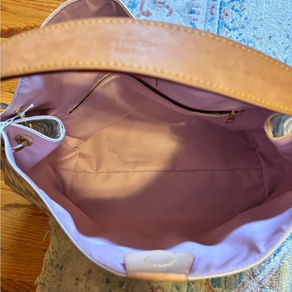 NEW Louis Vuitton GRACEFUL - Picture 4 of 8